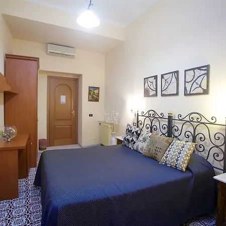 Nicolas Guest house 3*