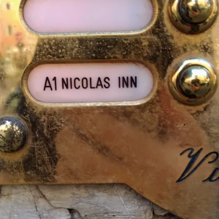 Nicolas بيت ضيافة